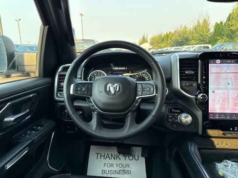 Used 2025 RAM 1500 Laramie AWD/4WD image 19