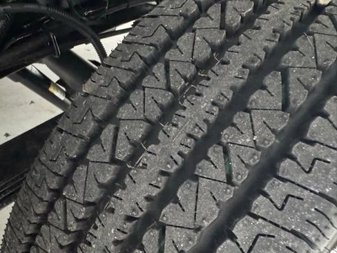 New 2025 Chevrolet Express 2500 Work Van w/ Driver Convenience Package image 32