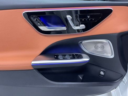 Used 2025 Mercedes-Benz C 300 4MATIC Sedan image 18