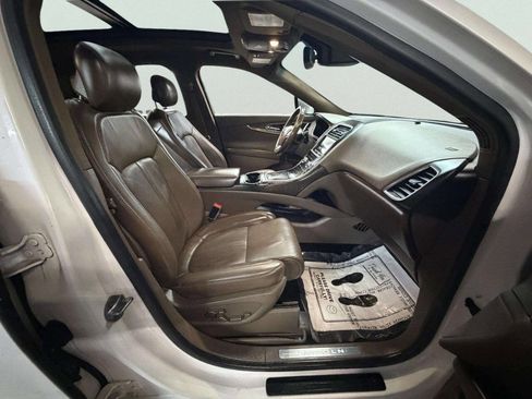 Used 2016 Lincoln MKX Reserve w/ Equipment Group 102A image 28