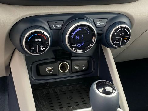 New 2026 Hyundai Venue SEL FWD image 17