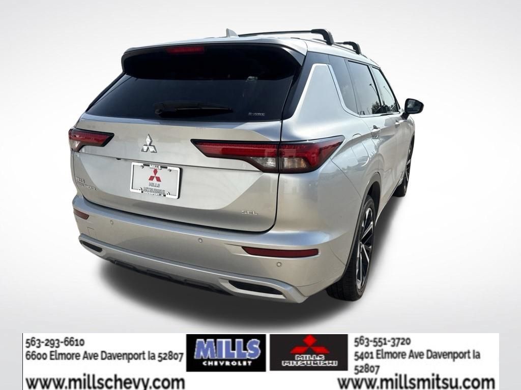 Used 2024 Mitsubishi Outlander SEL AWD/4WD image 5