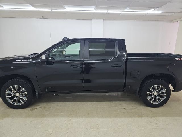 Used 2023 Chevrolet Silverado 1500 LT AWD/4WD image 19