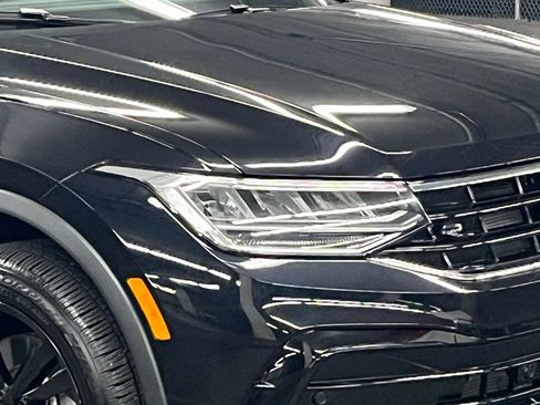 Used 2024 Volkswagen Tiguan SE R-Line image 42