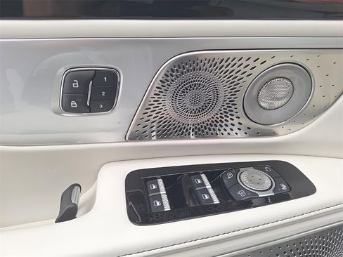 Used 2025 Lincoln Nautilus Black Label w/ Jet Appearance Package image 18