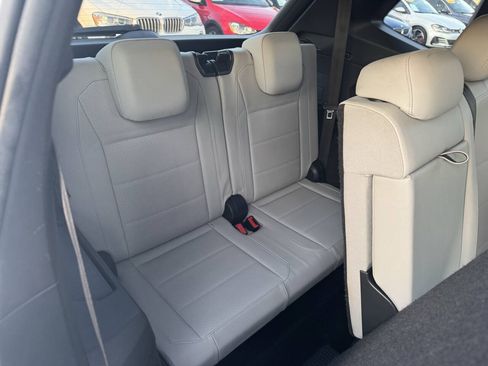 Used 2021 Volkswagen Tiguan SE R-Line FWD image 19