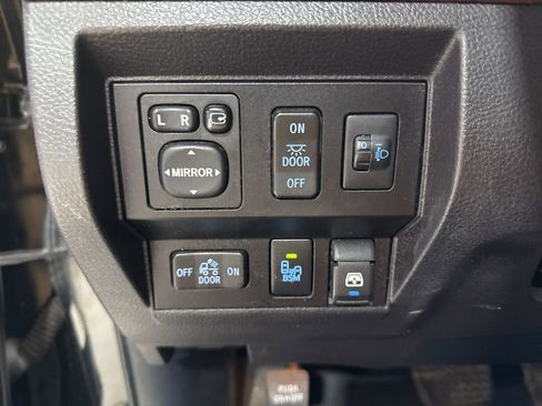 Used 2015 Toyota Tundra 1794 Edition image 16