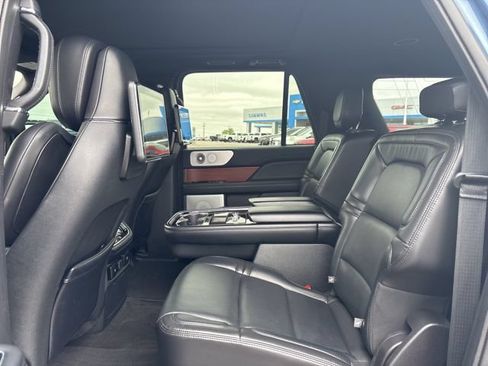Used 2020 Lincoln Navigator L Reserve w/ Luxury Package AWD/4WD image 18