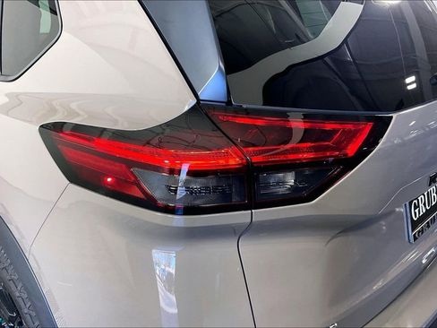 Certified 2025 Nissan Rogue Rock Creek image 40