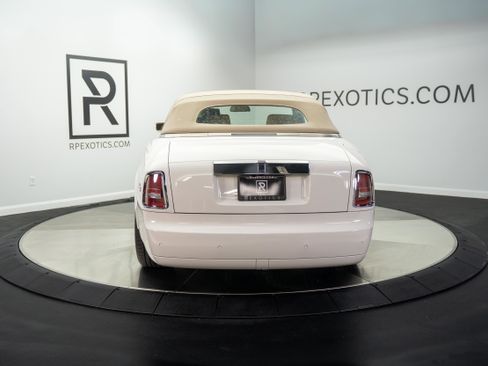 Used 2009 Rolls-Royce Phantom Drophead Coupe RWD image 4