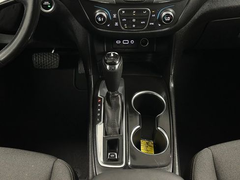 Used 2020 Chevrolet Equinox LT FWD image 16