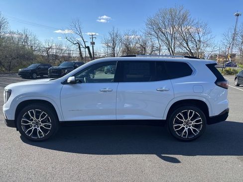 New 2026 GMC Acadia Denali Ultimate w/ LPO, Floor Liner Package image 4