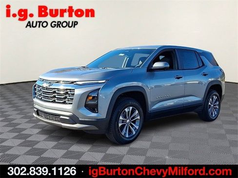 New 2026 Chevrolet Equinox LT w/ Convenience Package II image 2