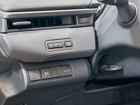 New 2026 Toyota C-HR AWD/4WD image 8
