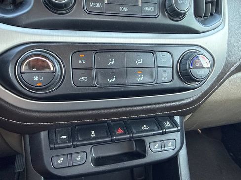 Used 2015 GMC Canyon SLT w/ Driver Alert Package RWD image 16