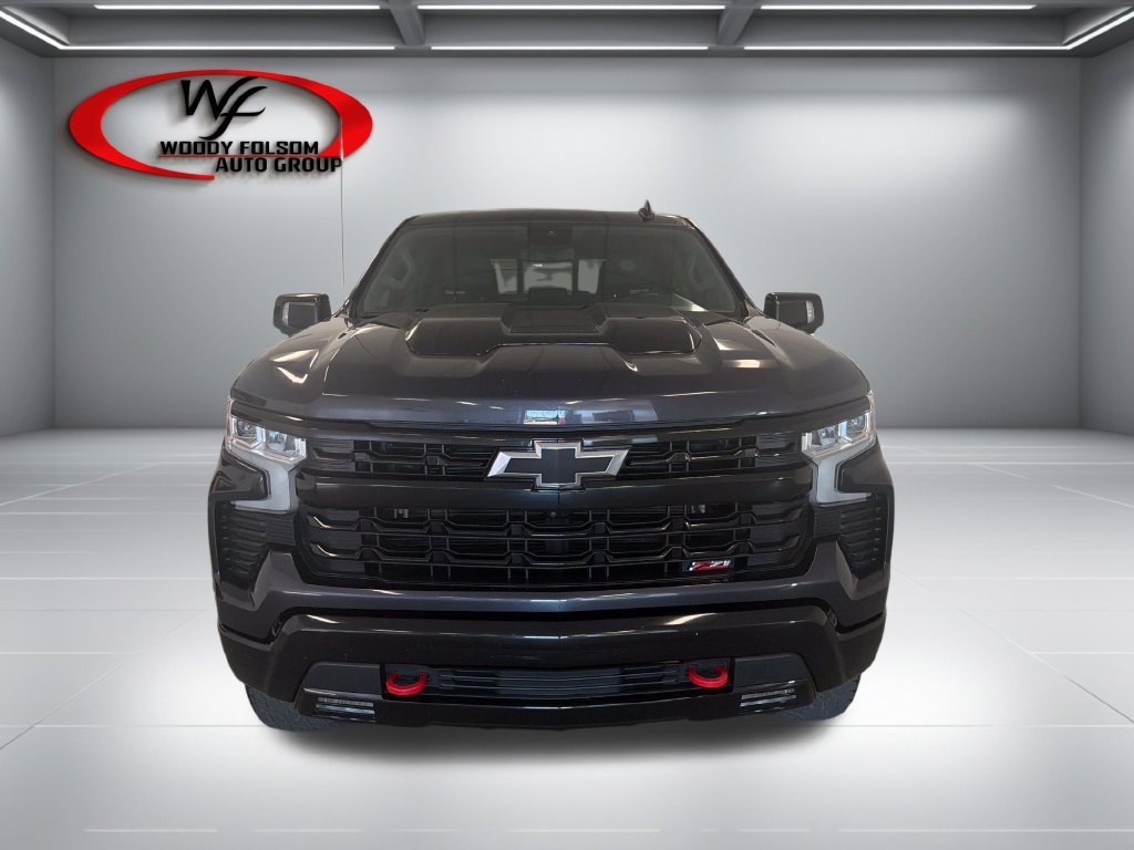 Used 2022 Chevrolet Silverado 1500 LT Trail Boss w/ LT Trail Boss Premium Package AWD/4WD image 2