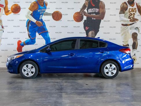 Used 2018 Kia Forte LX image 15