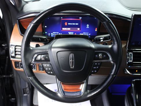 Used 2024 Lincoln Navigator L Reserve w/ Monochromatic Package AWD/4WD image 18