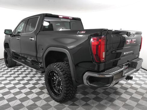 Used 2023 GMC Sierra 1500 SLT AWD/4WD image 7