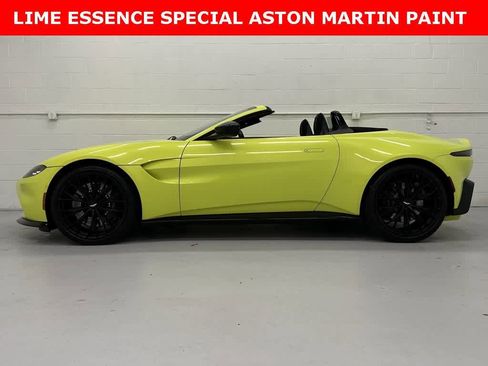 Used 2022 Aston Martin V8 Vantage image 3