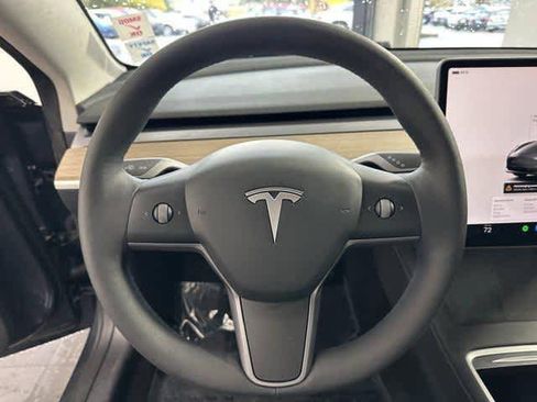 Used 2023 Tesla Model 3 Standard Range image 14