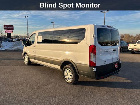 Used 2023 Ford Transit 350 XLT image 3