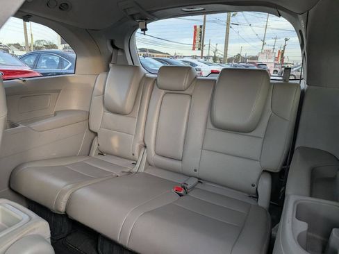 Used 2011 Honda Odyssey Touring Elite image 18