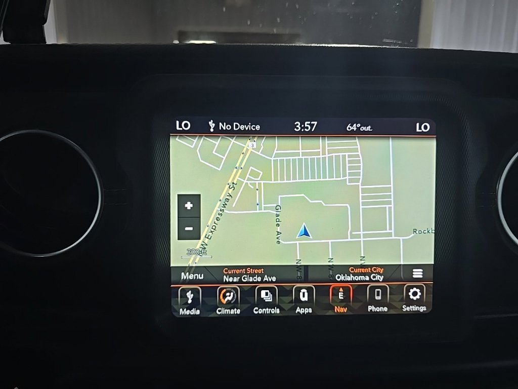 Used 2020 Jeep Gladiator Overland w/ Popular Equipment Package AWD/4WD image 6