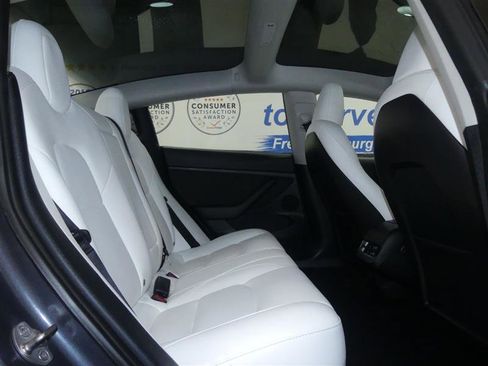 Used 2023 Tesla Model 3 Standard Range image 21