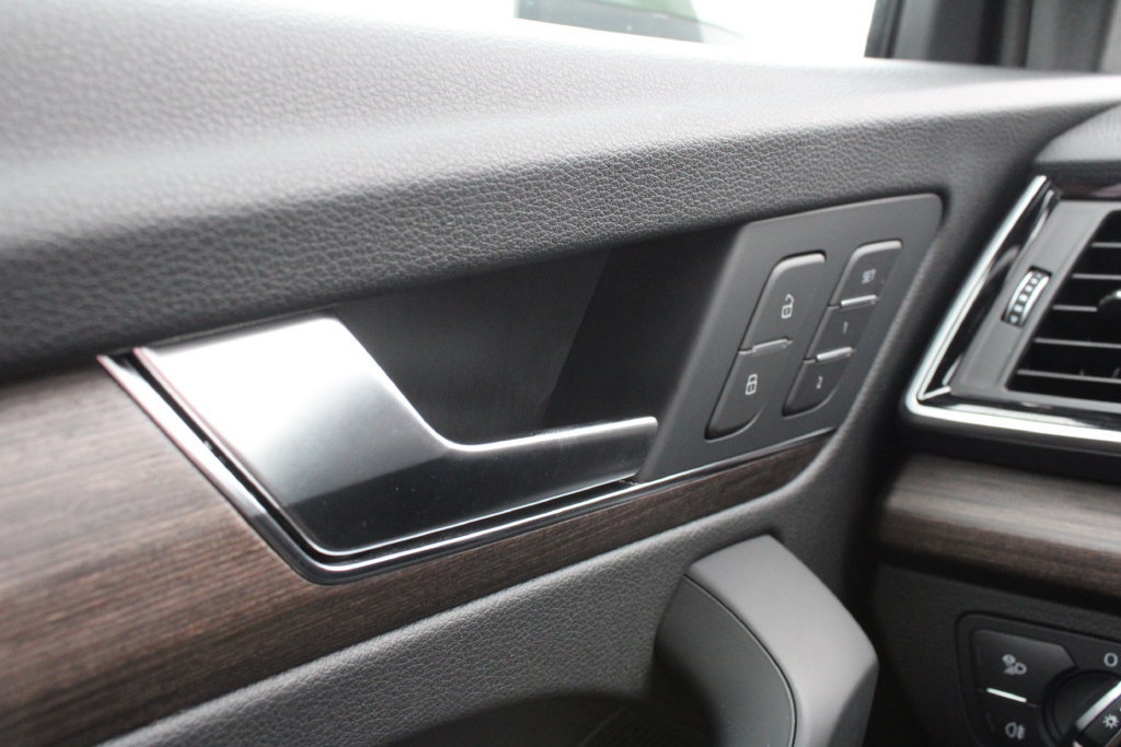 Used 2025 Audi Q5 2.0T Premium Plus AWD/4WD image 8