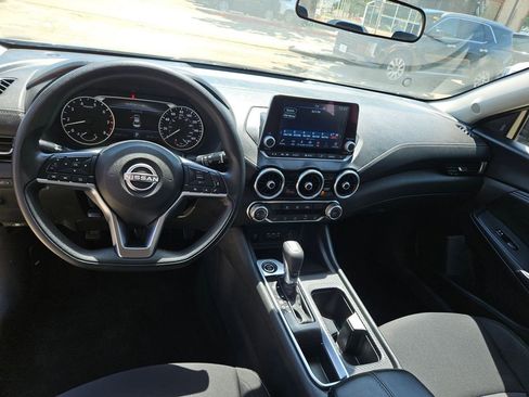 Used 2025 Nissan Sentra SV FWD image 16