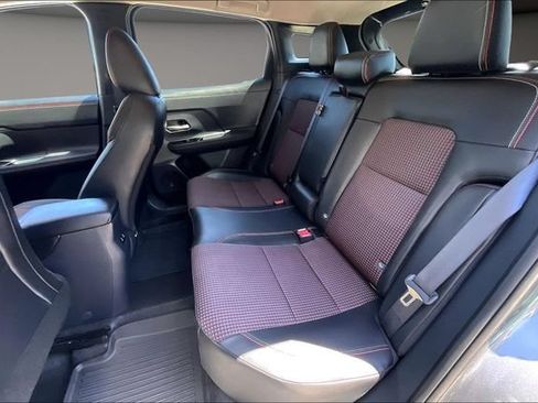Certified 2025 Nissan Kicks SR FWD image 24