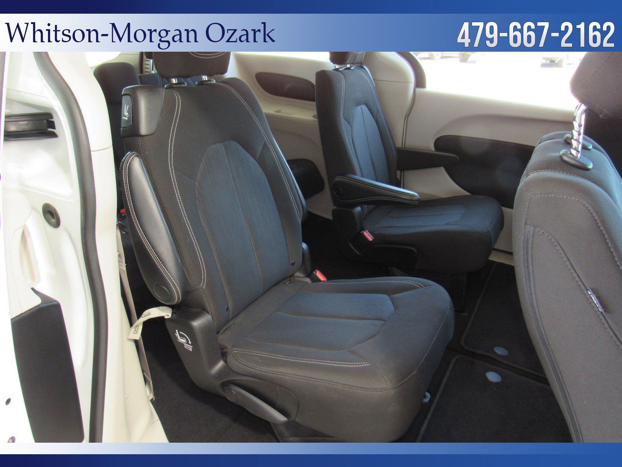 Used 2022 Chrysler Voyager LX FWD image 30