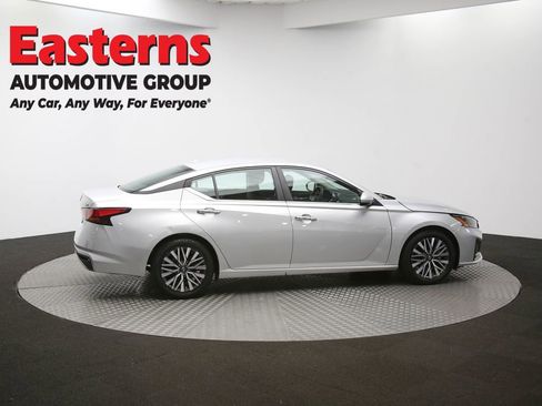 Used 2023 Nissan Altima 2.5 SV image 43