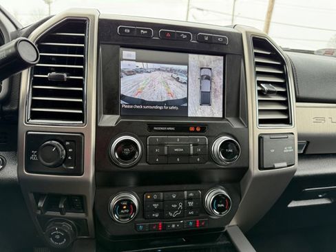 Used 2021 Ford F350 Platinum w/ FX4 Off-Road Package image 21