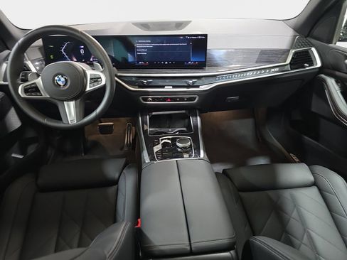 Used 2026 BMW X5 xDrive40i w/ M Sport Package AWD/4WD image 12