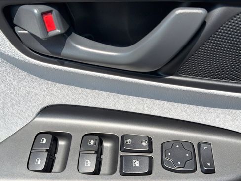 Certified 2023 Hyundai Kona SEL AWD/4WD image 16