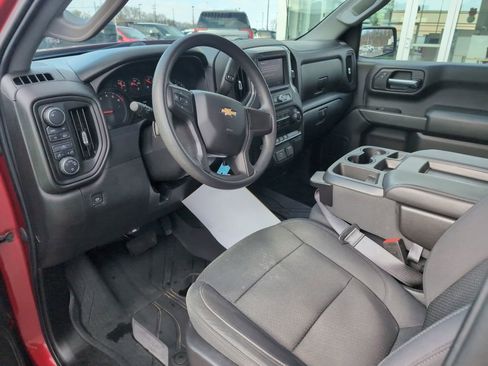 Used 2020 Chevrolet Silverado 1500 Custom w/ Custom Value Package image 13