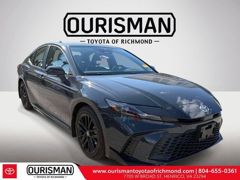 Certified 2025 Toyota Camry SE w/ Convenience Package FWD image 1