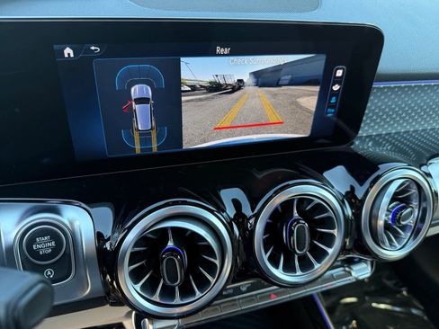 Certified 2025 Mercedes-Benz GLB 250 4MATIC image 20