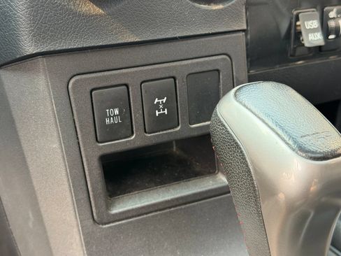 Used 2018 Toyota Sequoia TRD Sport AWD/4WD image 10