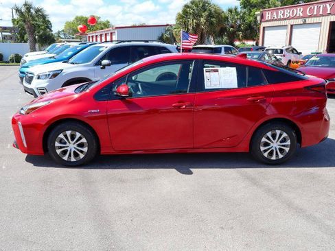 Used 2019 Toyota Prius LE w/ Carpet Mat Package AWD/4WD image 2