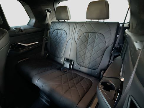 Certified 2023 BMW X7 xDrive40i w/ M Sport Package image 29