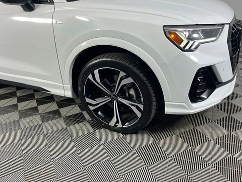 Used 2023 Audi Q3 2.0T Premium Plus w/ Premium Plus Package AWD/4WD image 11