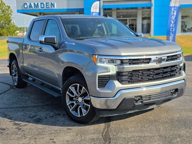 Used 2024 Chevrolet Silverado 1500 LT AWD/4WD image 2