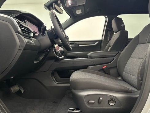 New 2026 GMC Acadia Elevation AWD/4WD image 18