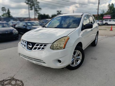Used 2015 Nissan Rogue S w/ Convenience Package FWD image 3