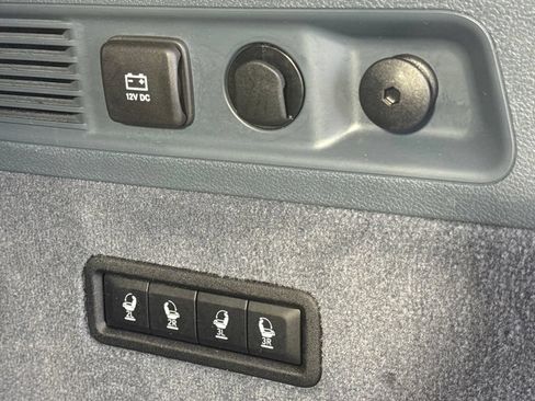 Certified 2024 Jeep Grand Wagoneer Series III w/ Rear Seat Video Group 1 AWD/4WD image 38