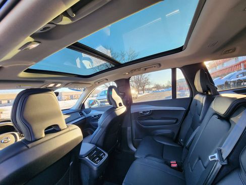 Used 2025 Volvo XC90 B5 Core image 26