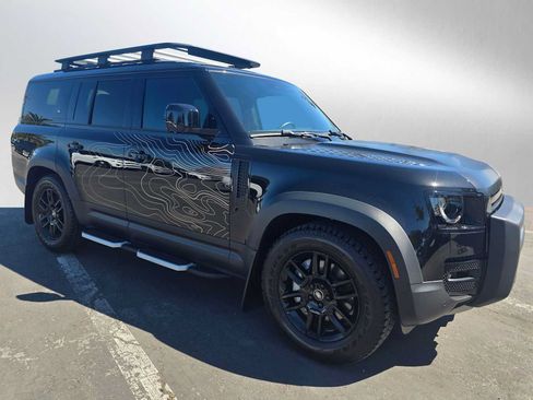 Used 2023 Land Rover Defender 130 SE AWD/4WD image 5